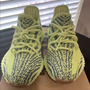 YEEZY 350 SEMI FROZEN